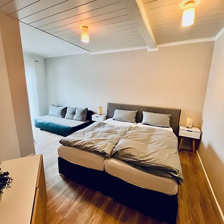 Apartment Maedchen Wunstorf